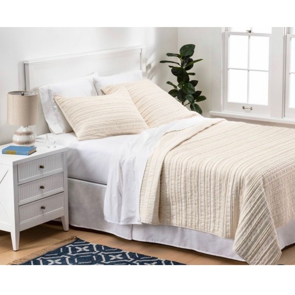 Threshold Other - Threshold Beige Clipped Texture Quilt FULL / QUEEN